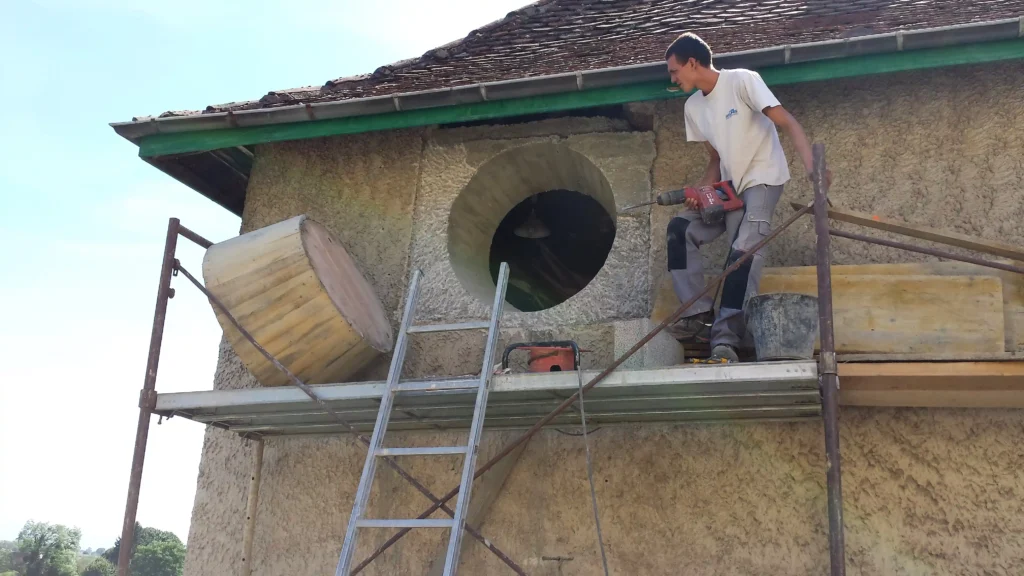 4 Creation ouverture de type oeuil de boeuf dans mur de facade en pise scaled