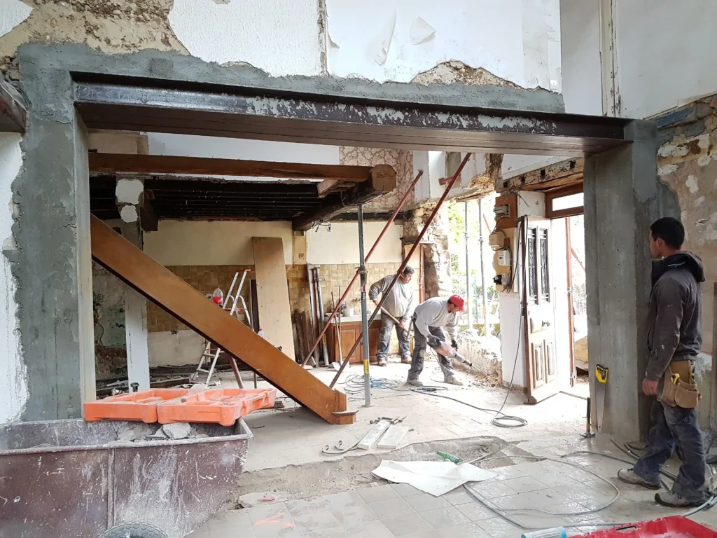 2 Vue apres creation ouverture largeur 4.00m dans mur en pise scaled