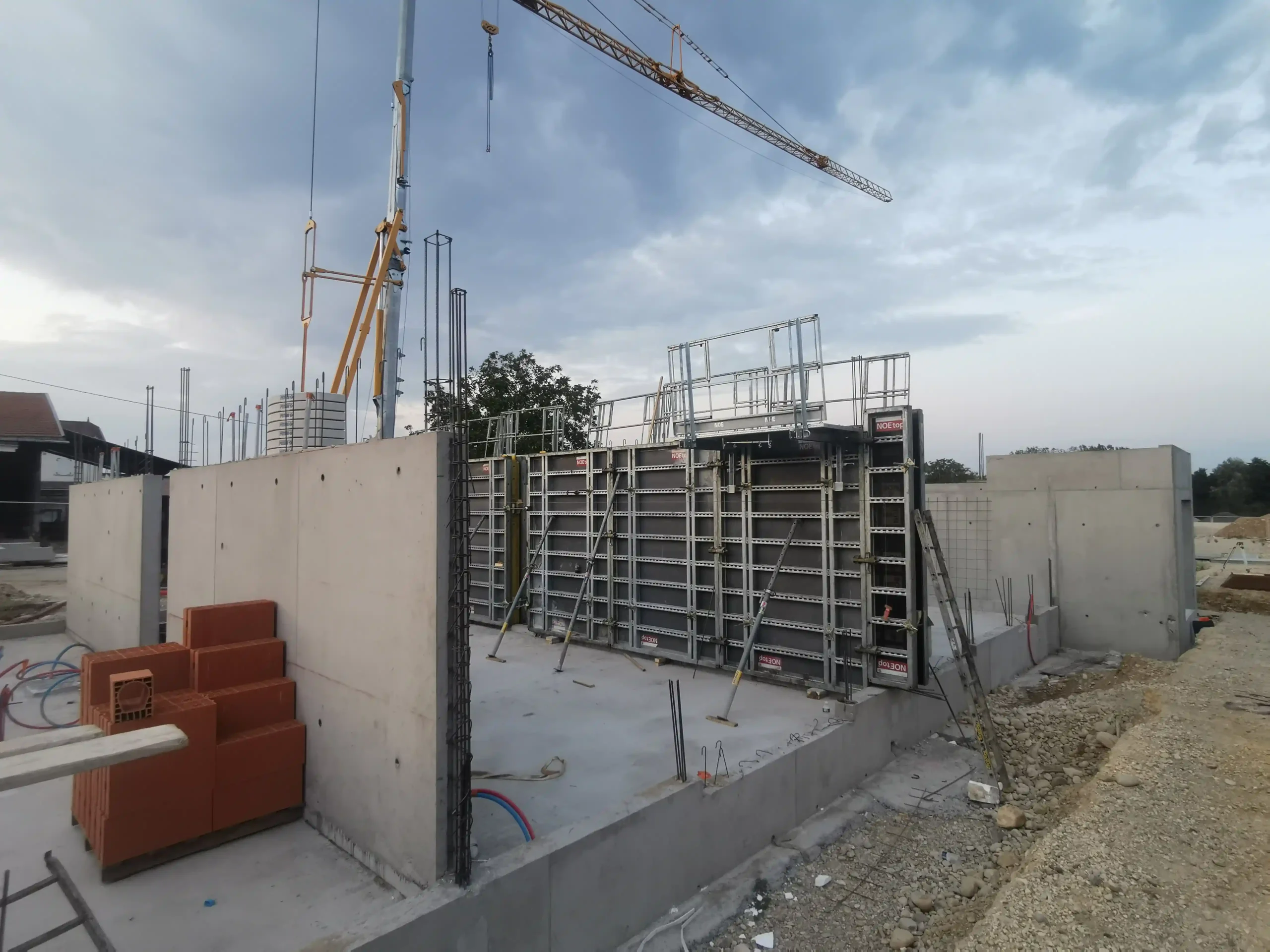 coffrage mur grue scaled