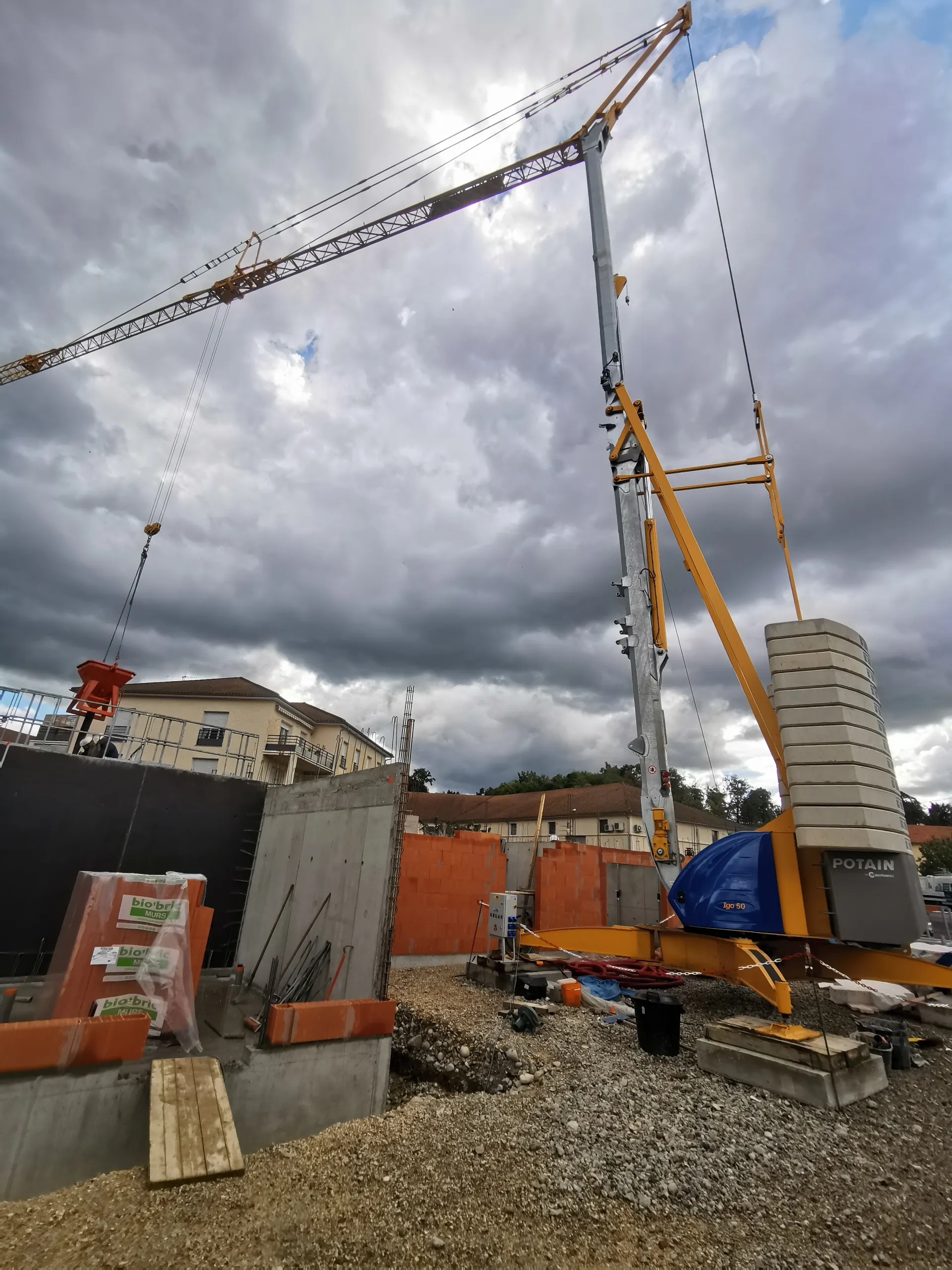 grue gelas batiment