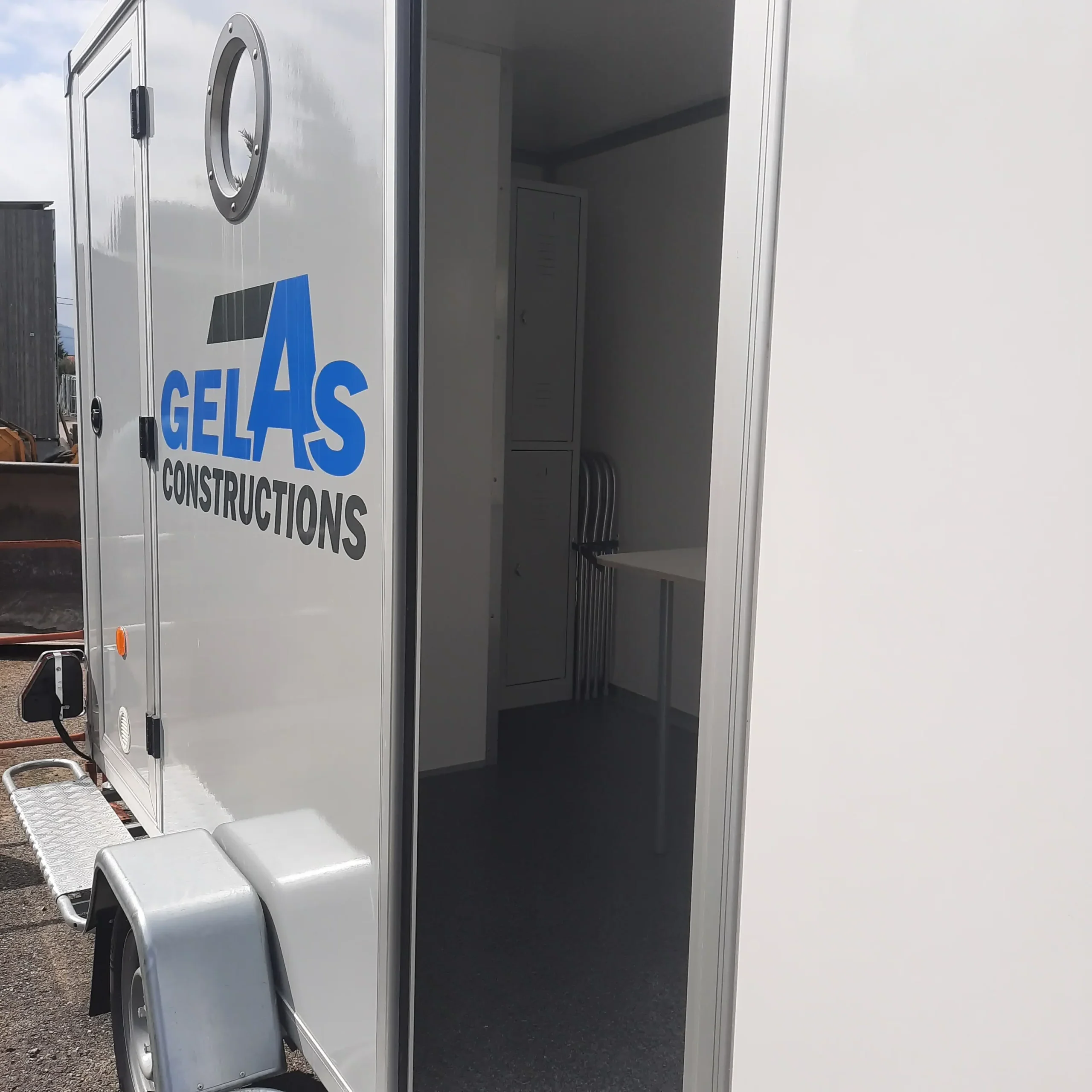 roulotte ouvrier gelas scaled e1651076568782