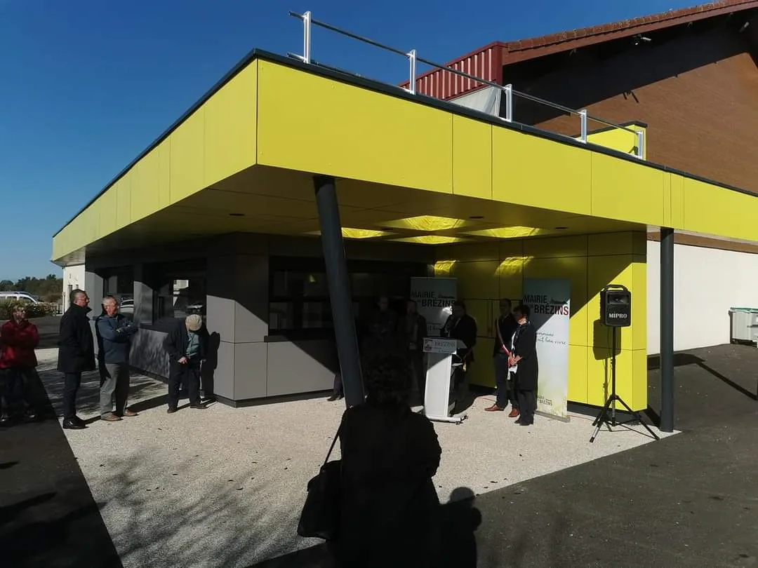 Extension de la tisanerie du gymnase la Gutine à Brézins