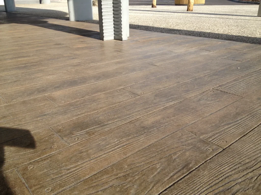 2 beton imprime effet parquet