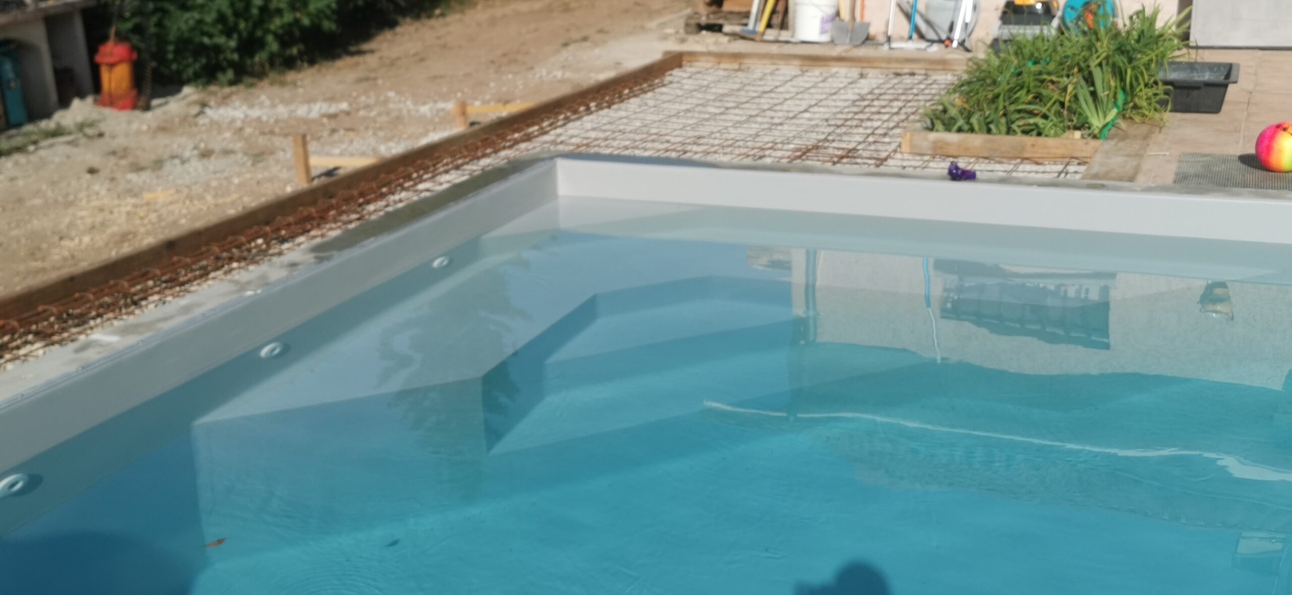 Escaliers de piscine ou plages immergées